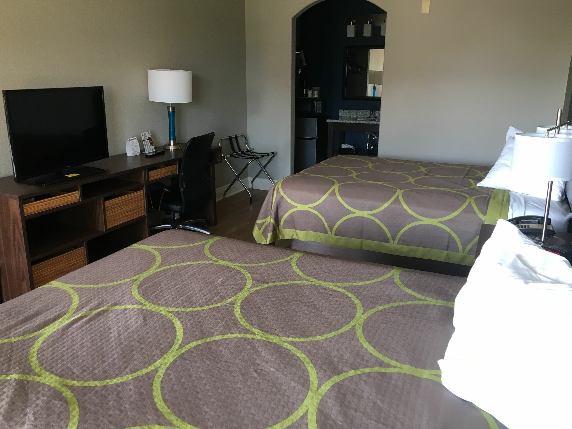 Super 8 By Wyndham San Antonio Near Fort Sam Houston Экстерьер фото